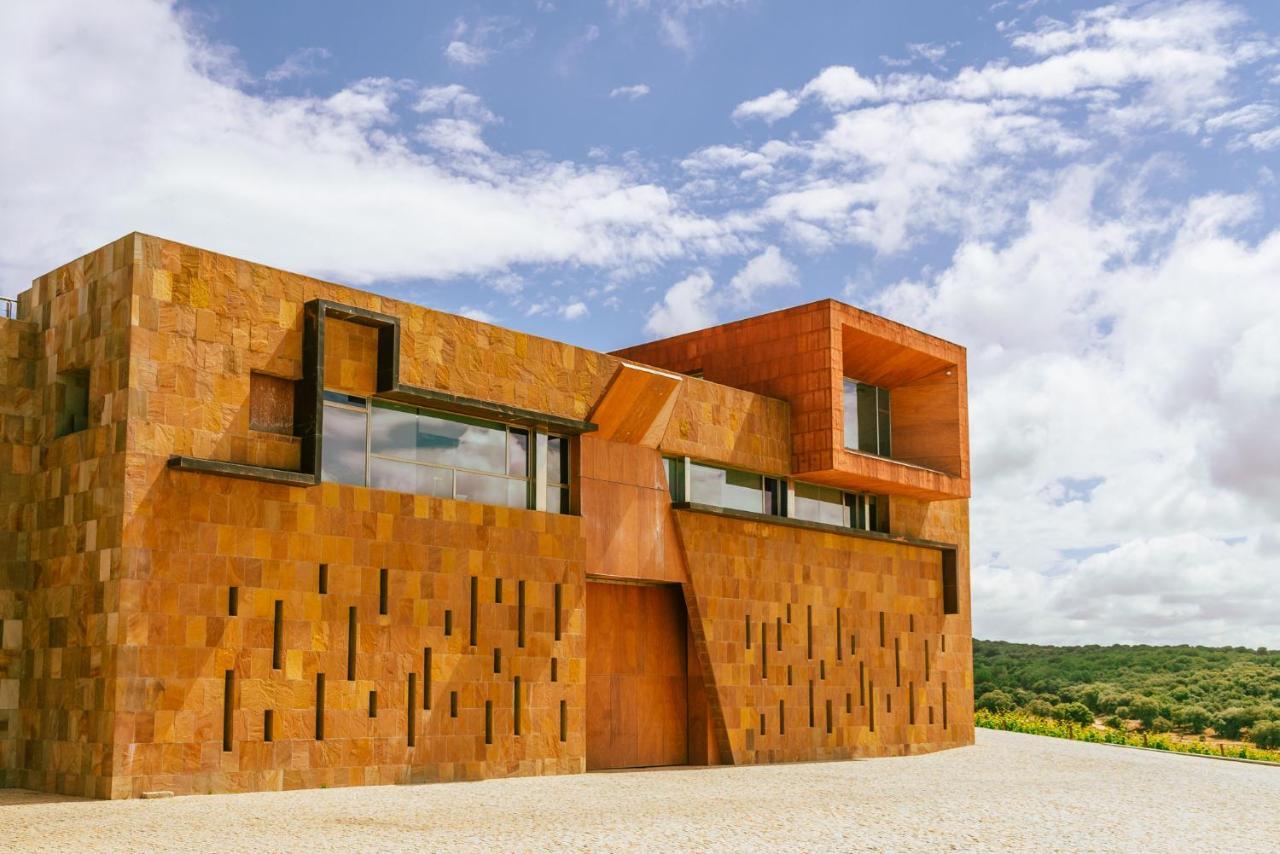 Castillo De Monte La Reina Posada Real & Bodega Toro Exteriör bild