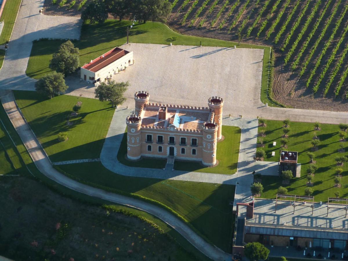 Castillo De Monte La Reina Posada Real & Bodega Toro Exteriör bild
