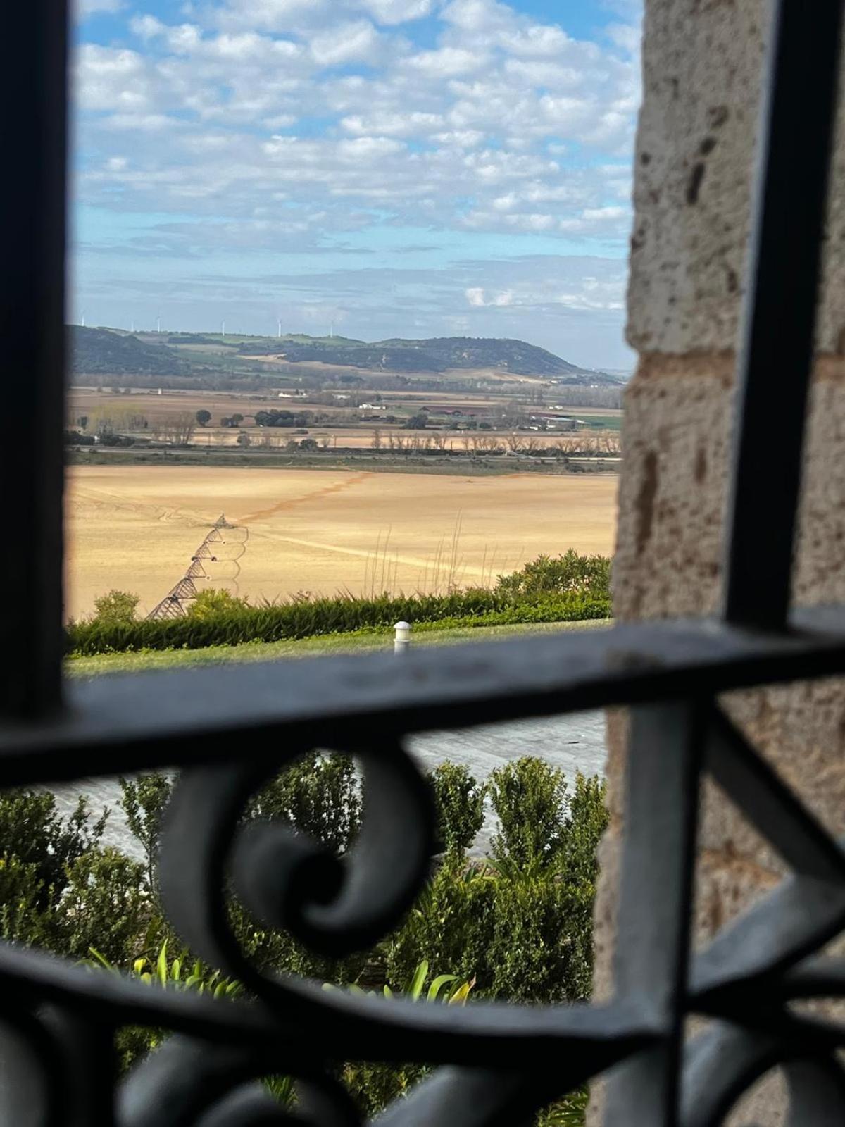 Castillo De Monte La Reina Posada Real & Bodega Toro Exteriör bild